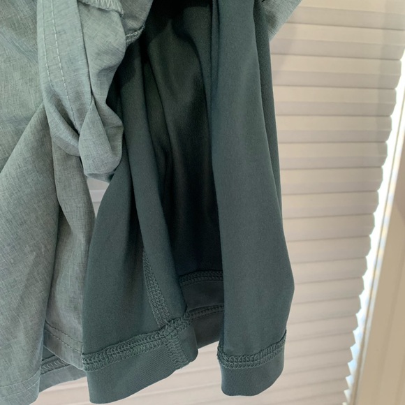 Old Navy Swim Shorts with liner - Picture 3 of 3